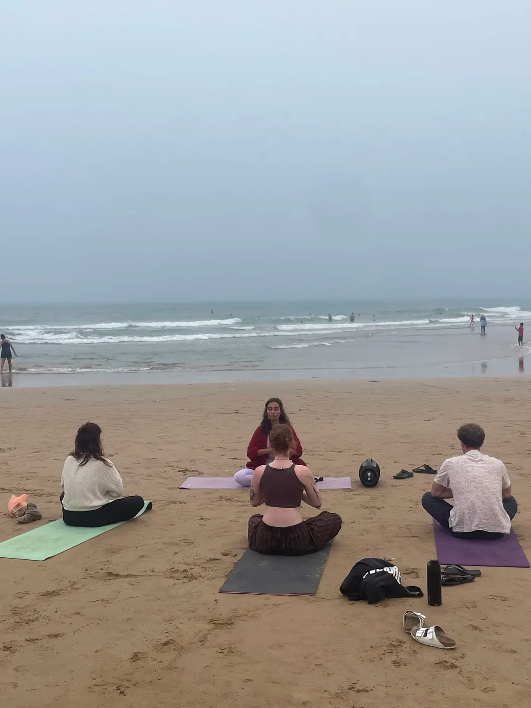 Méditation devant l'océan